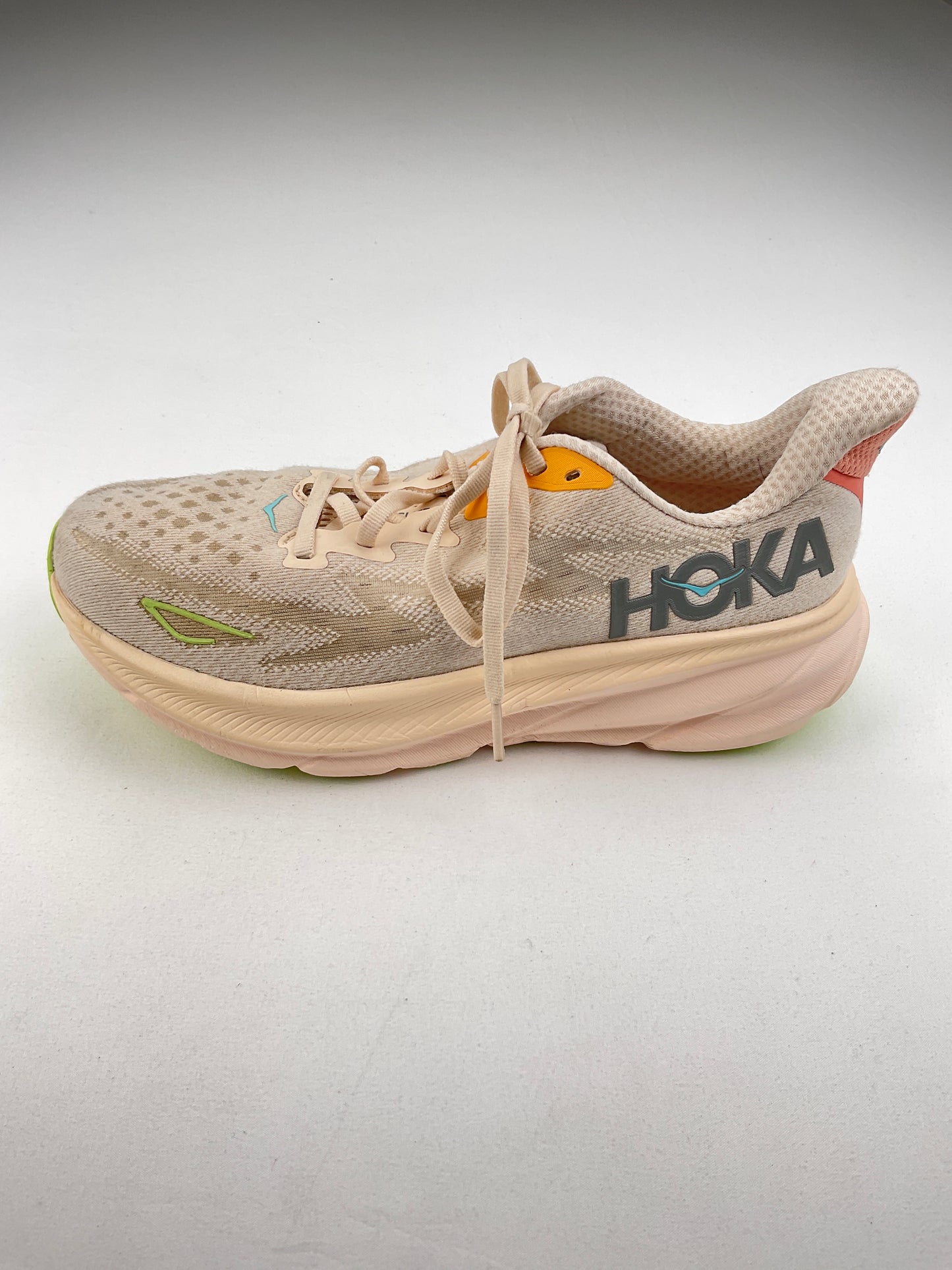 Tenis Crema Deportivo Hoka