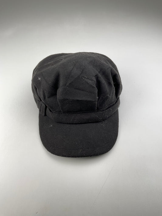 Gorra Negro Four Buttons