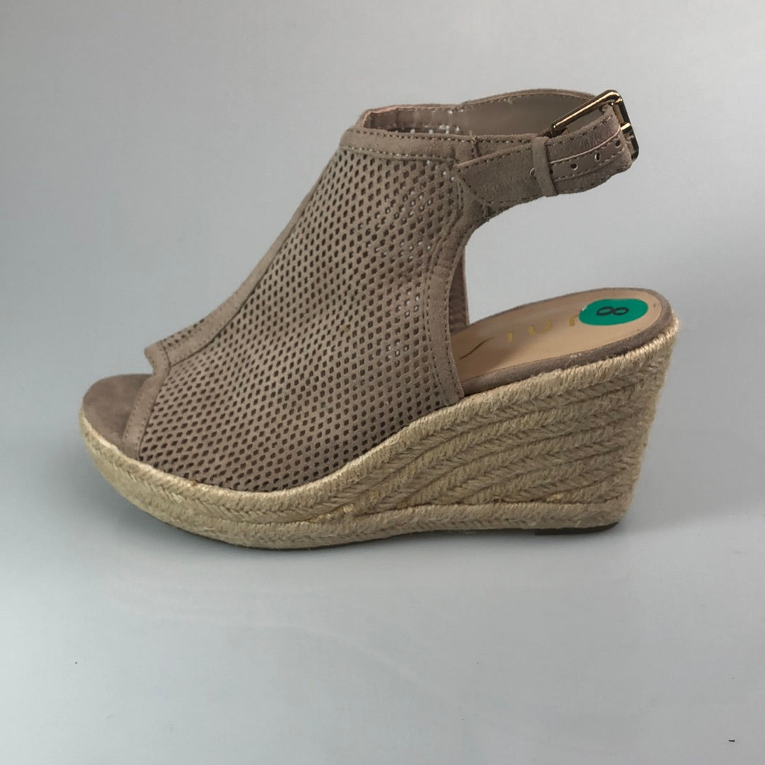 Zapatilla Crema Unisa