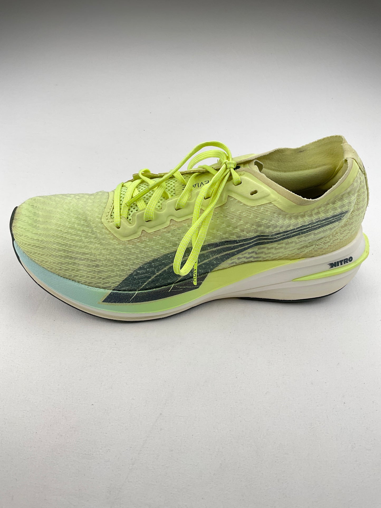 Tenis Verde limones Deportivo Puma Grip