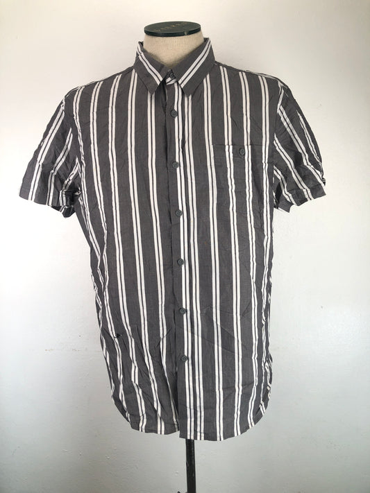 Camisa Gris De Rayas Ampufy