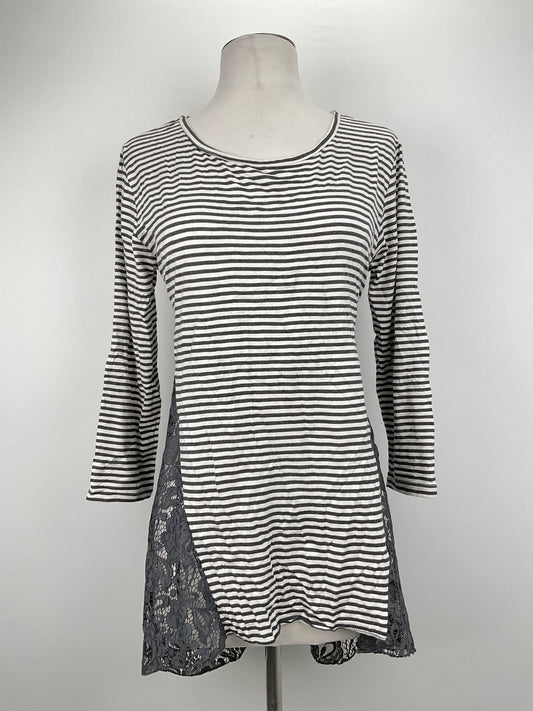 Blusa Gris de Rayas Origami