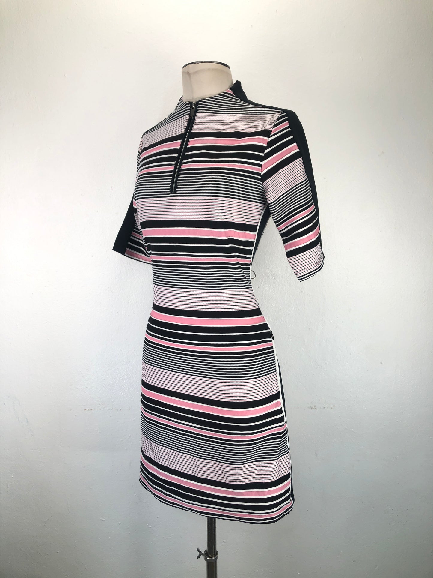 Vestido Rosado de Rayas Variangis