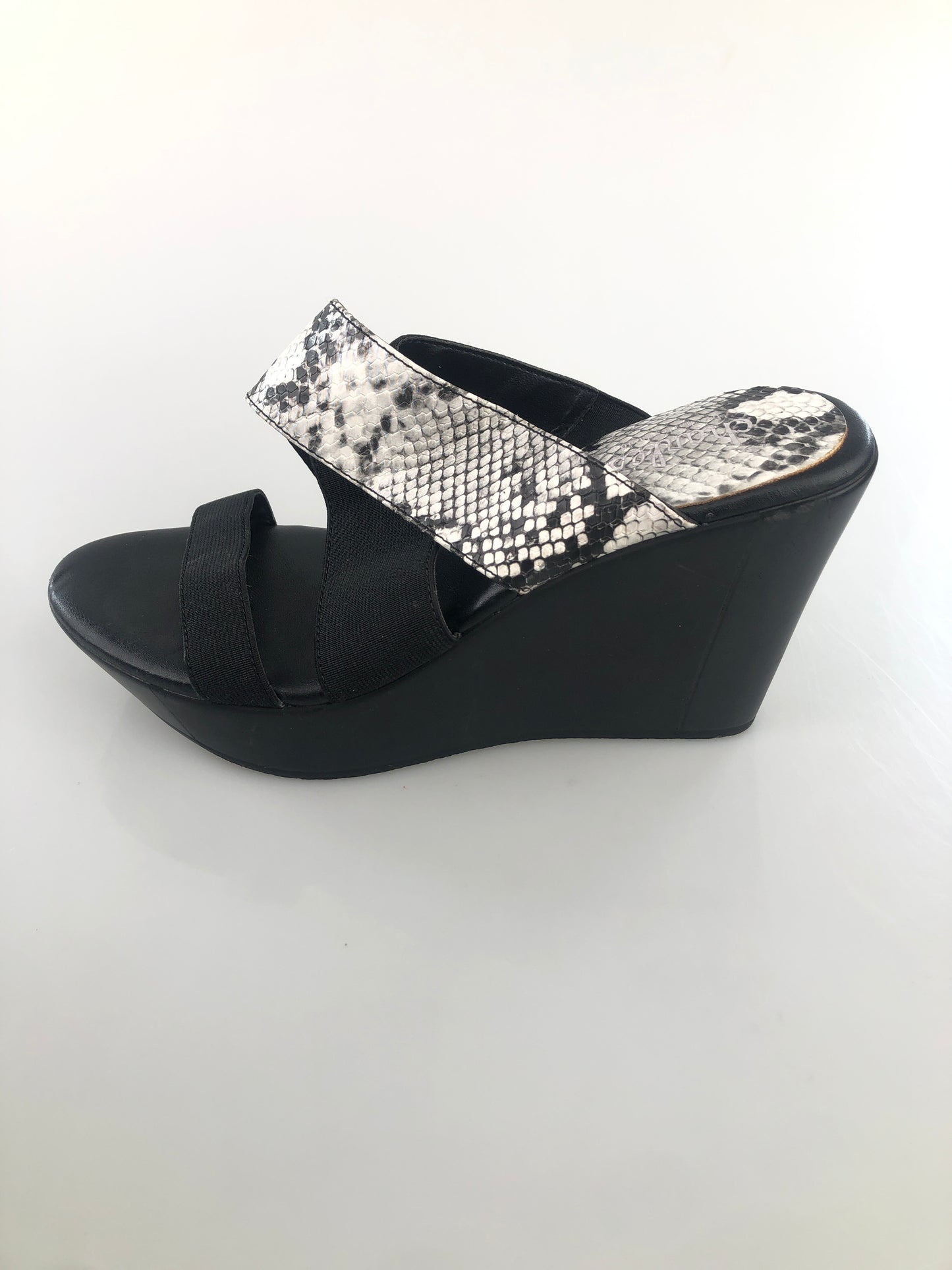 Zapatilla Negro de Plataforma Charles