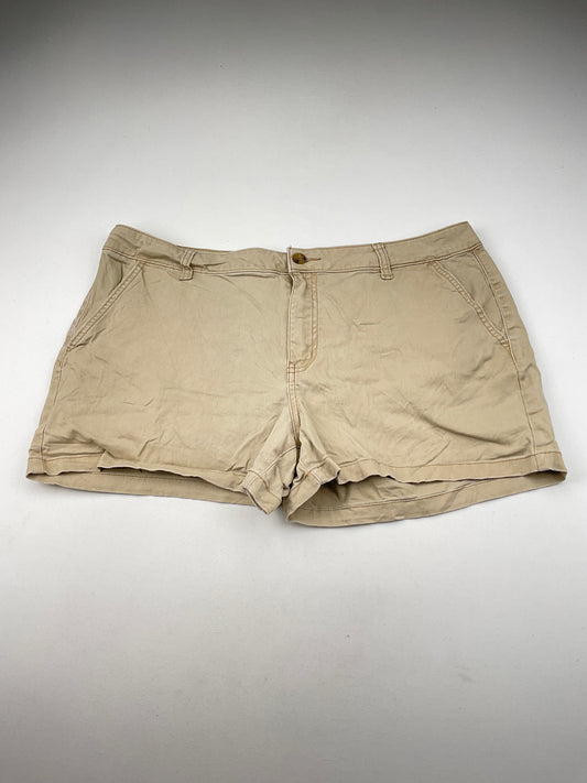 Short Crema Variangis