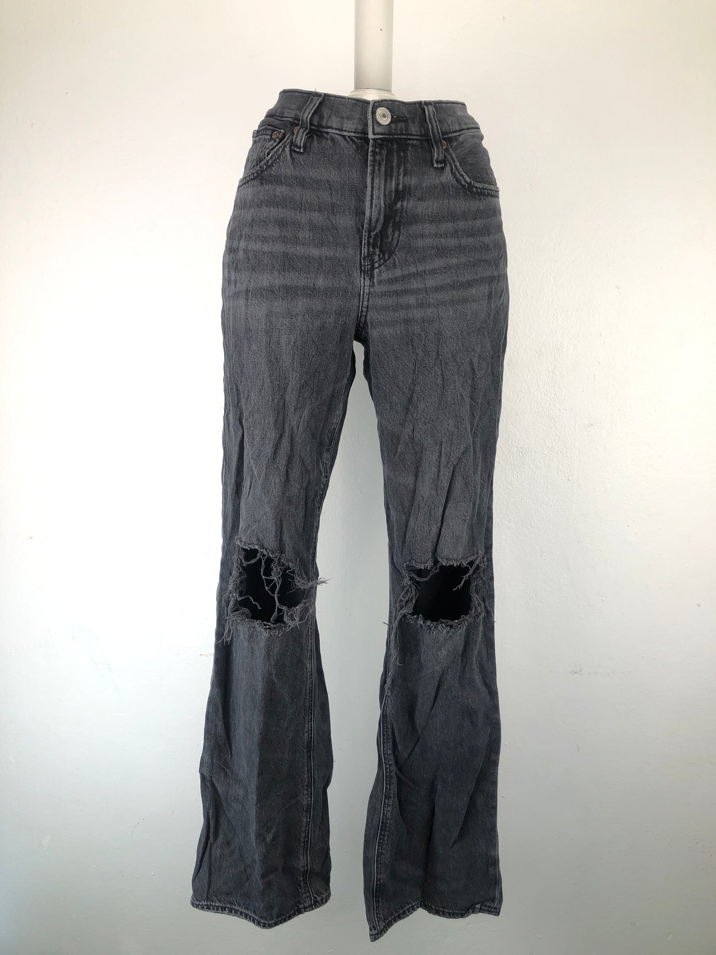 Pantalon Negro Mom Jeans American Eagle