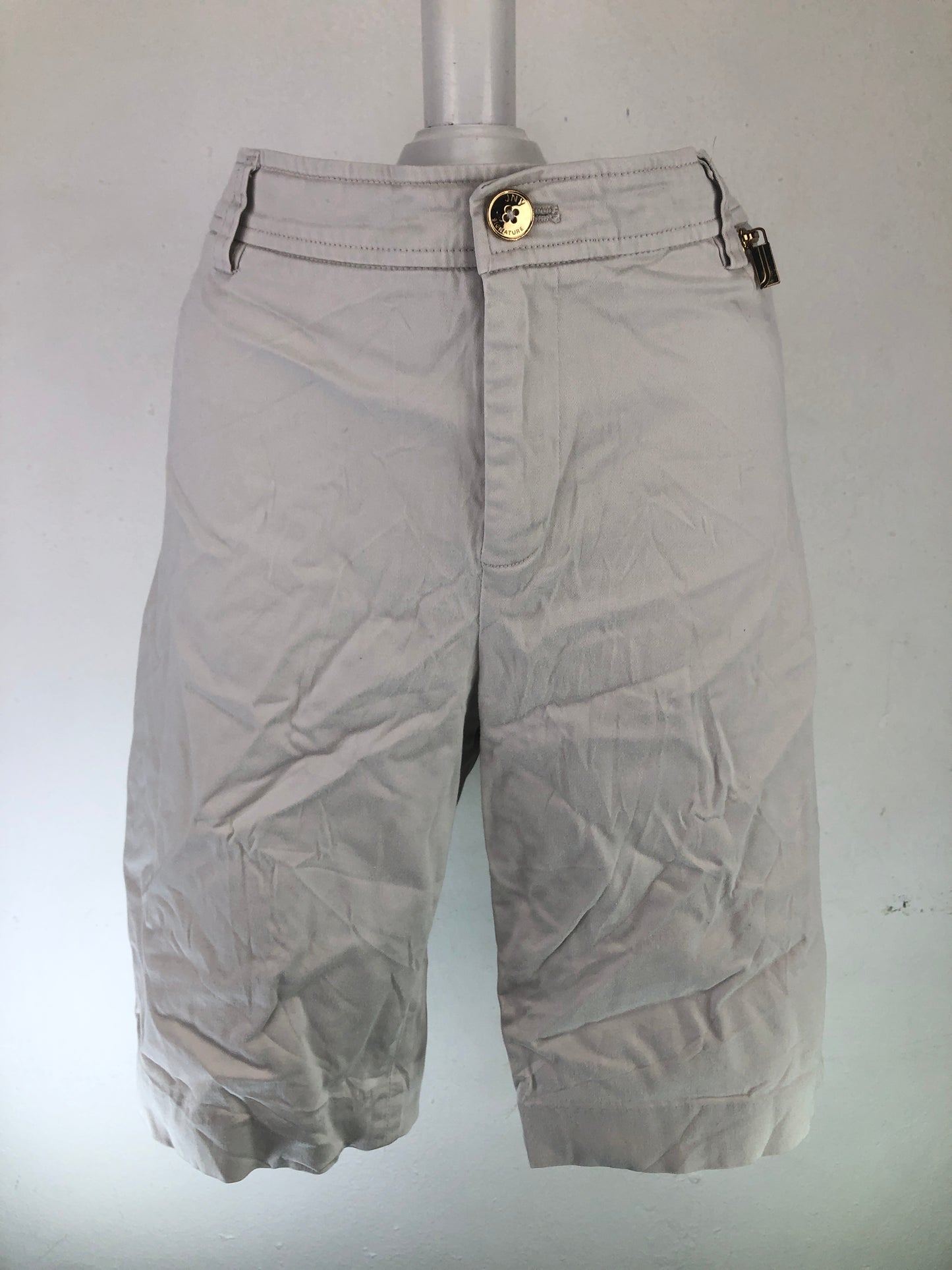 Short Beige Jones