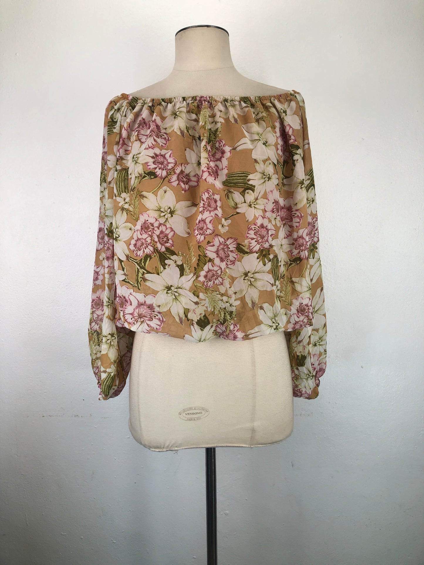 Blusa Crema de Flores New York Company