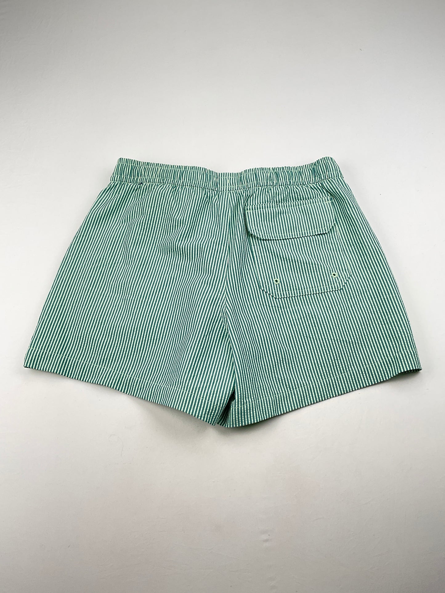 Short Verde de Rayas Abercrombie Fitch