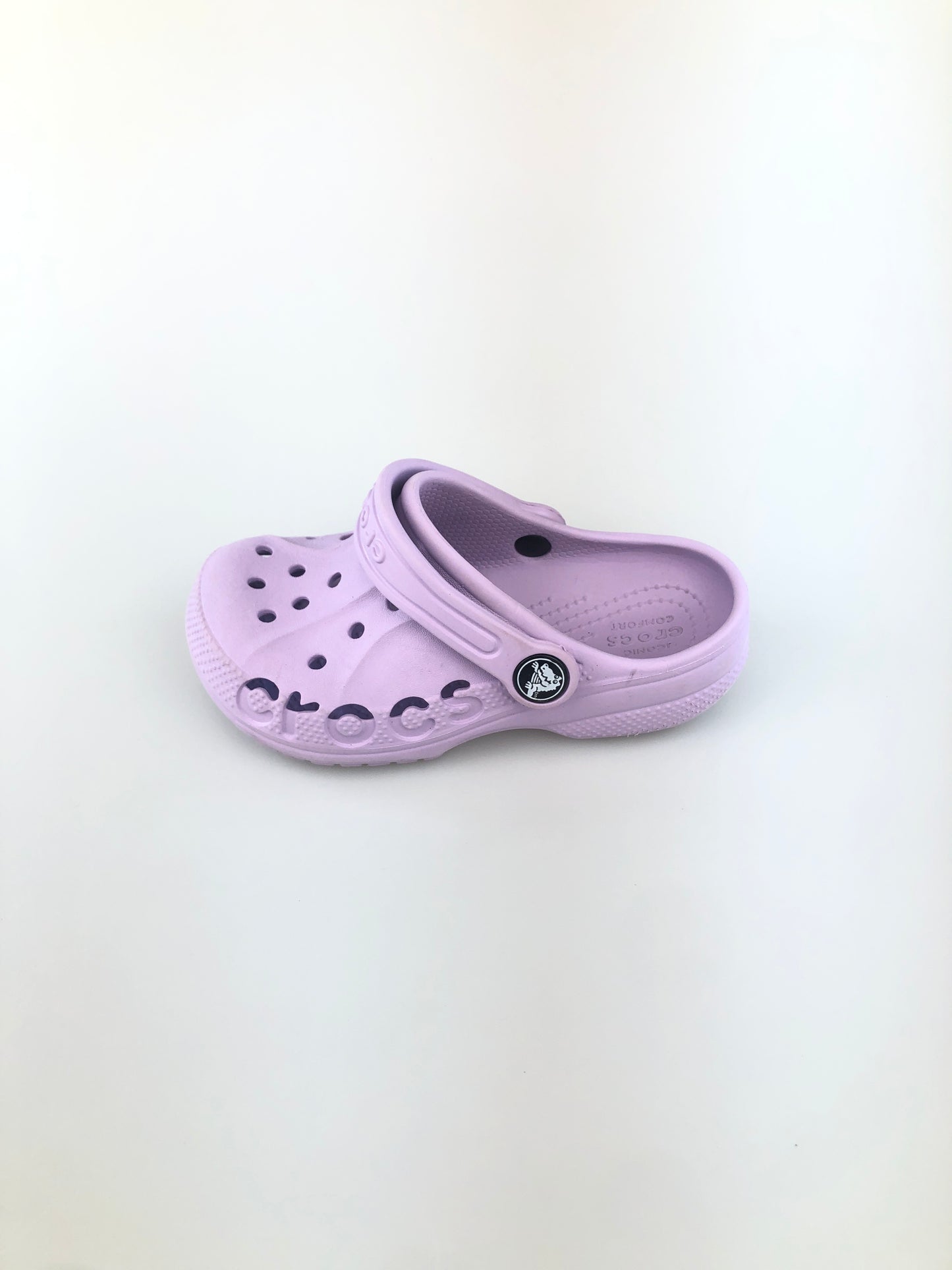 Sandalia morado Crocs