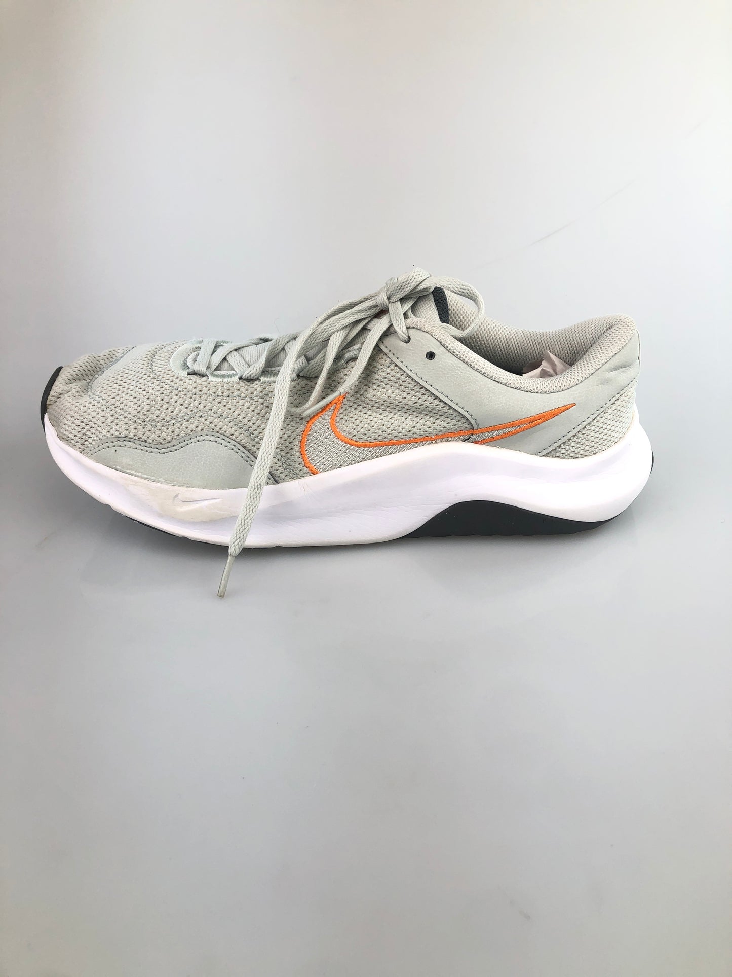 Tenis Gris Deportivo Nike
