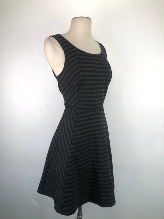 Vestido Negro Rayas Express