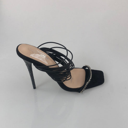 Zapatilla Negro Fashion Nova