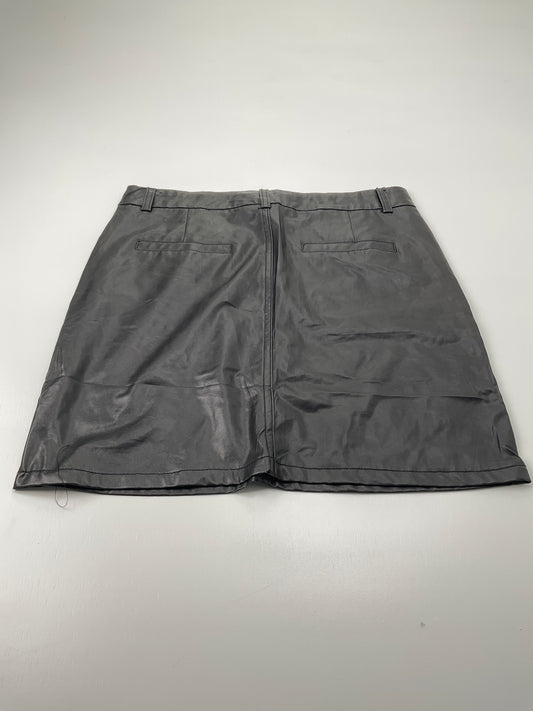 Falda Leder Prettylittlething Negro