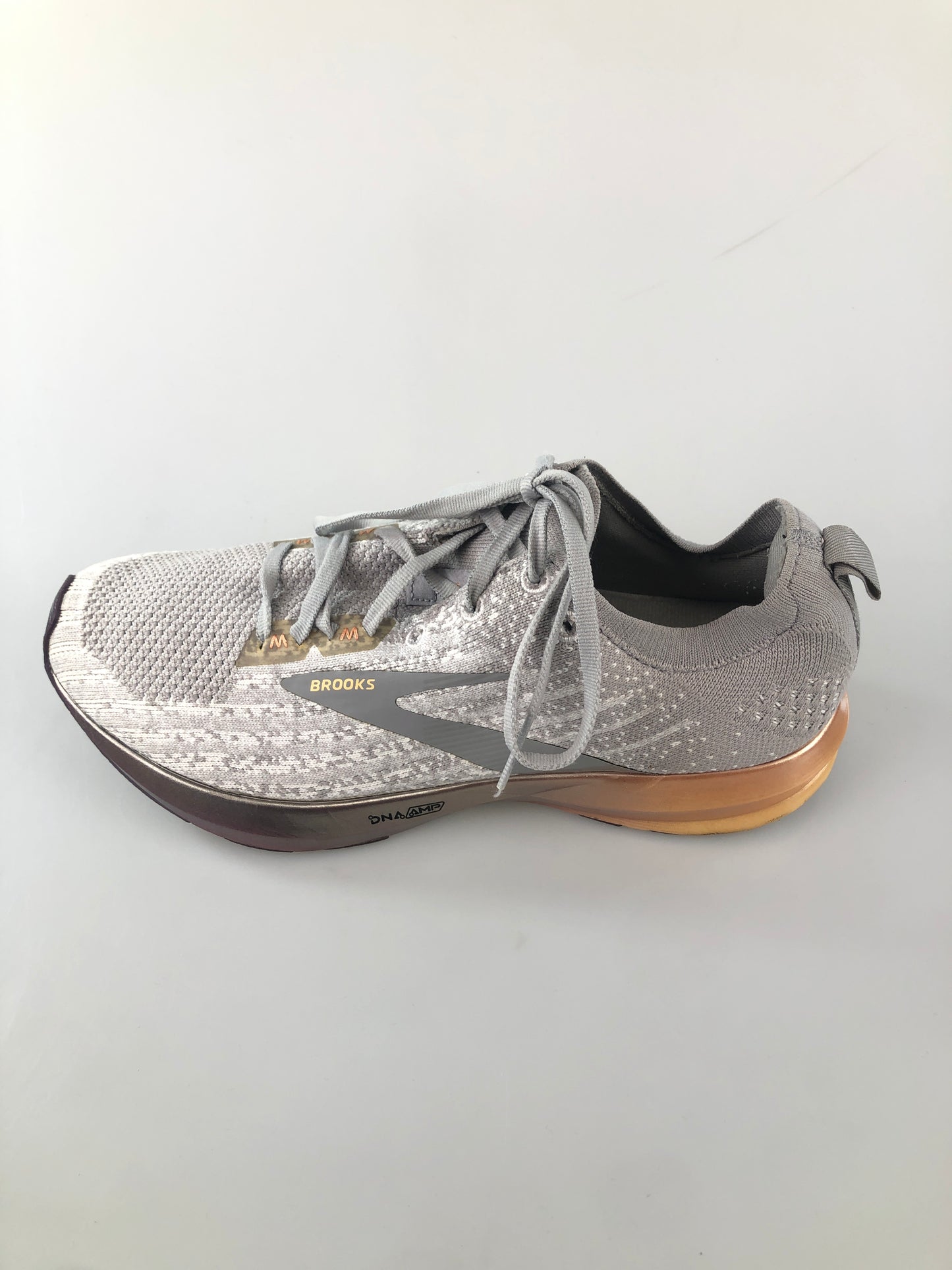 Tenis Gris Deportivo Brooks