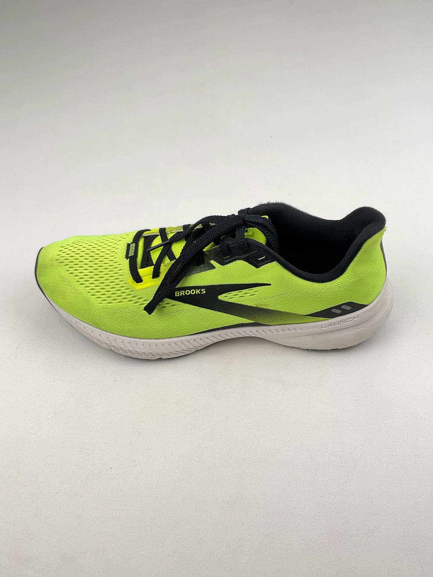 Tenis Verde limon Deportivo Brooks