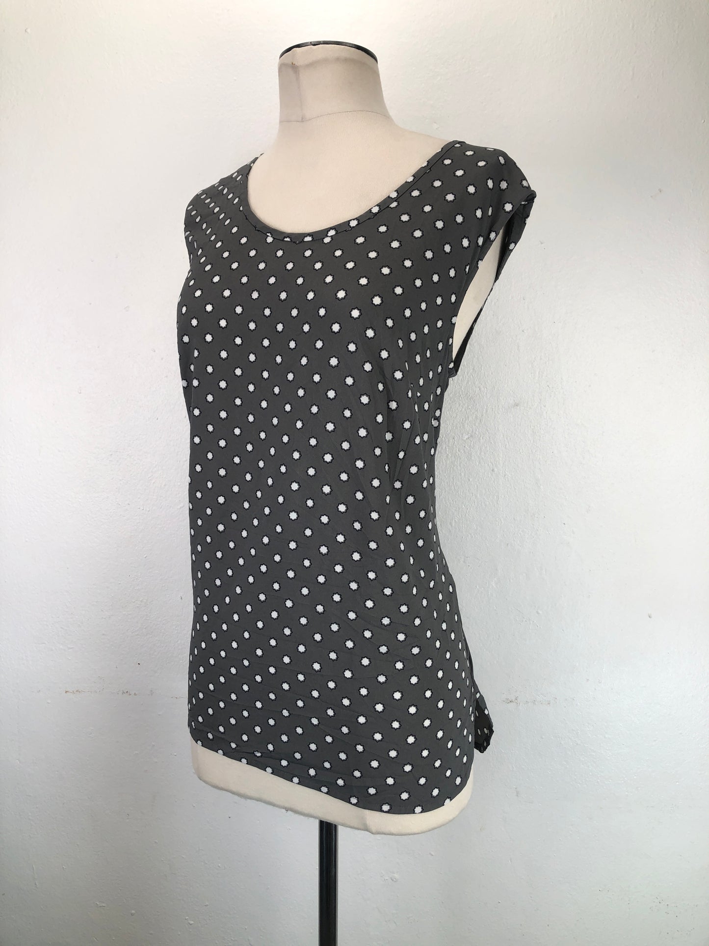 Blusa Gris de Lunares Merona