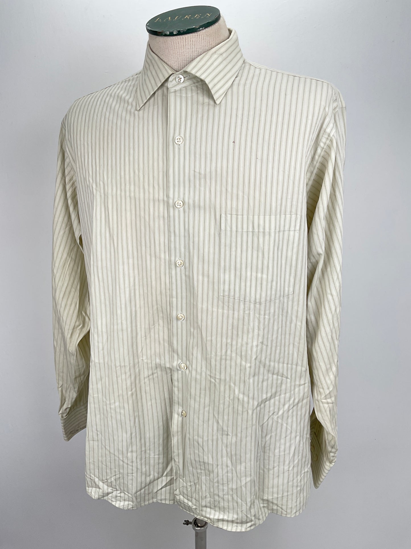 Camisa Crema de Rayas Van Heusen