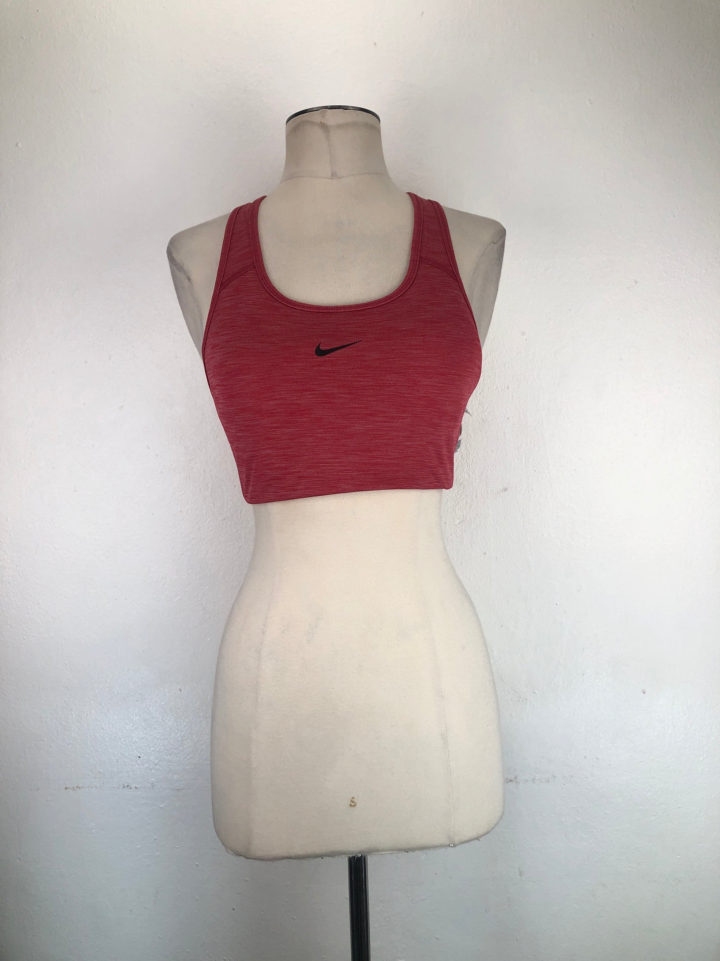 Brusita Rosado Nike