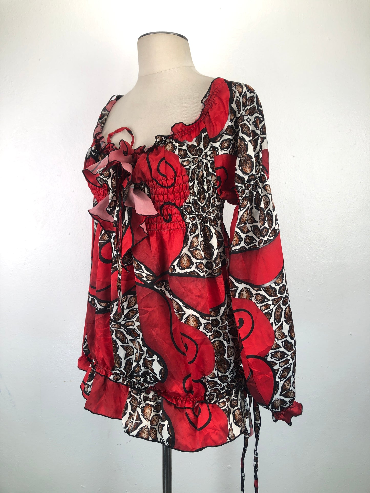 Blusa Rojo de Flores Kaelyn Max