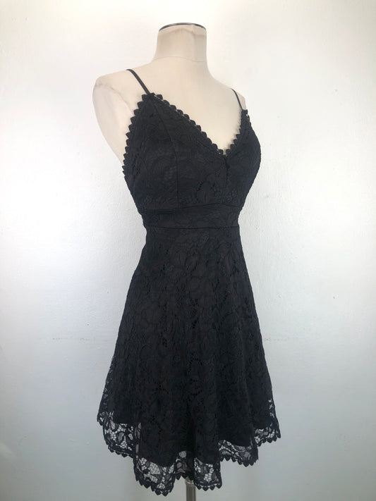 Vestido Negro Floral Streetwear Society