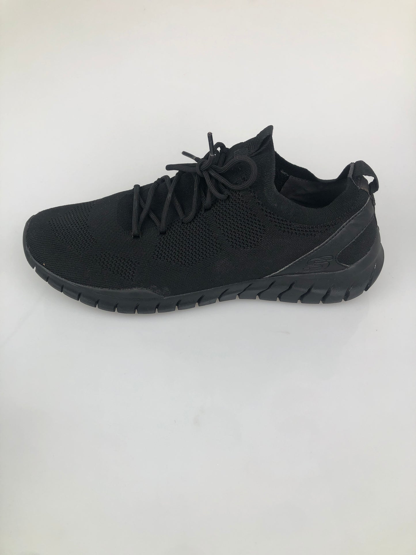 Tenis Negro Deportivo Skechers Air Cooled