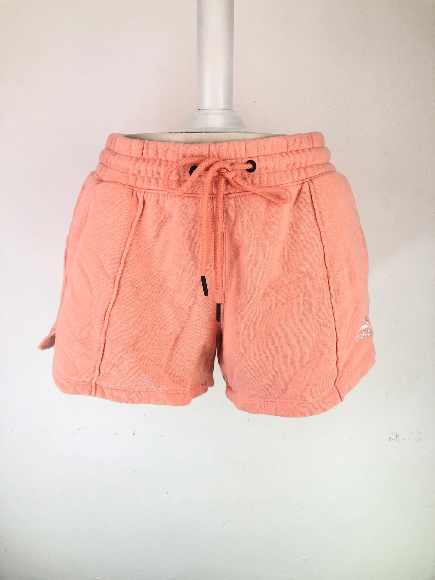 Short Rosado Rebook