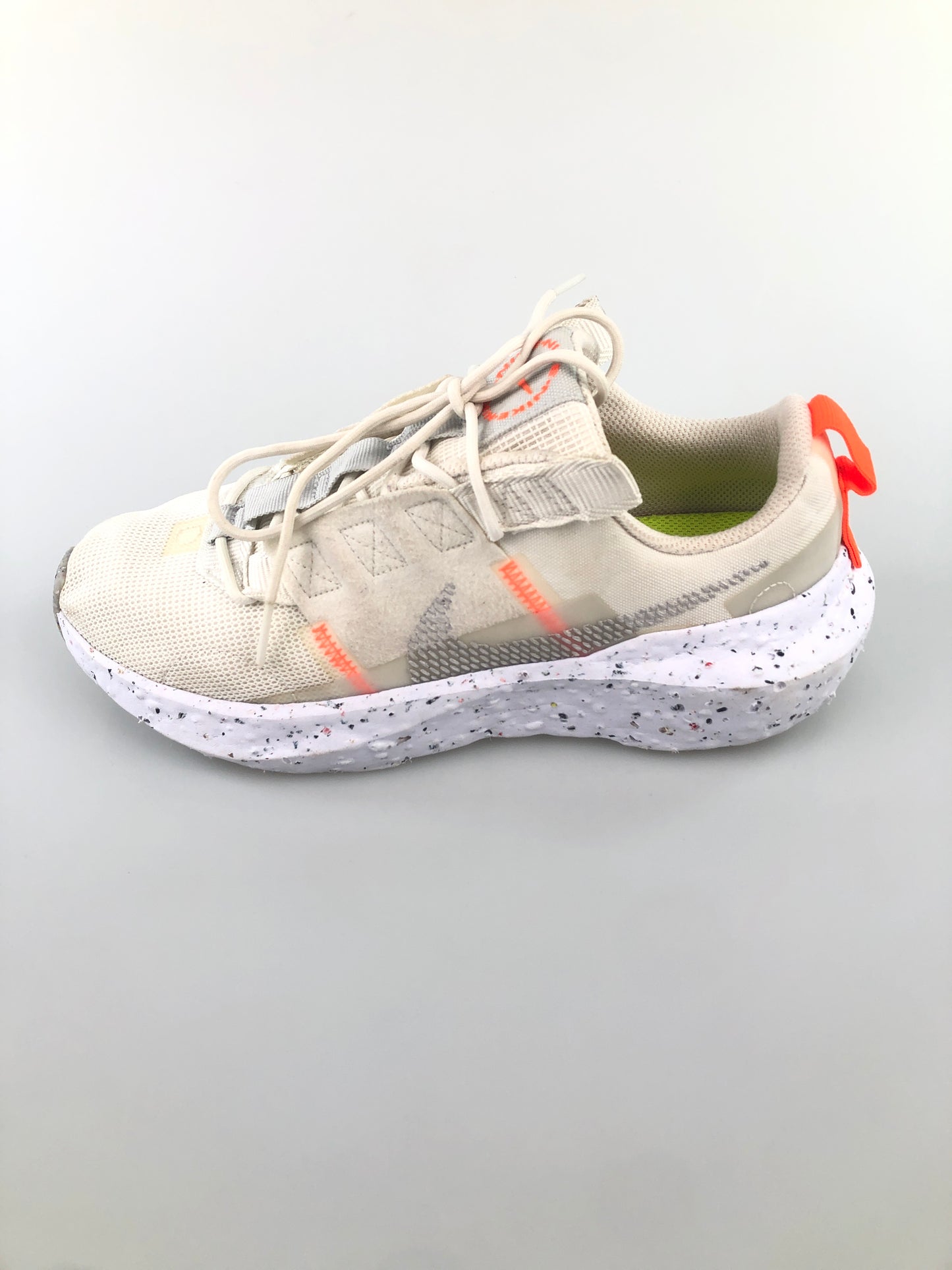 Tenis Crema nike Deportivo