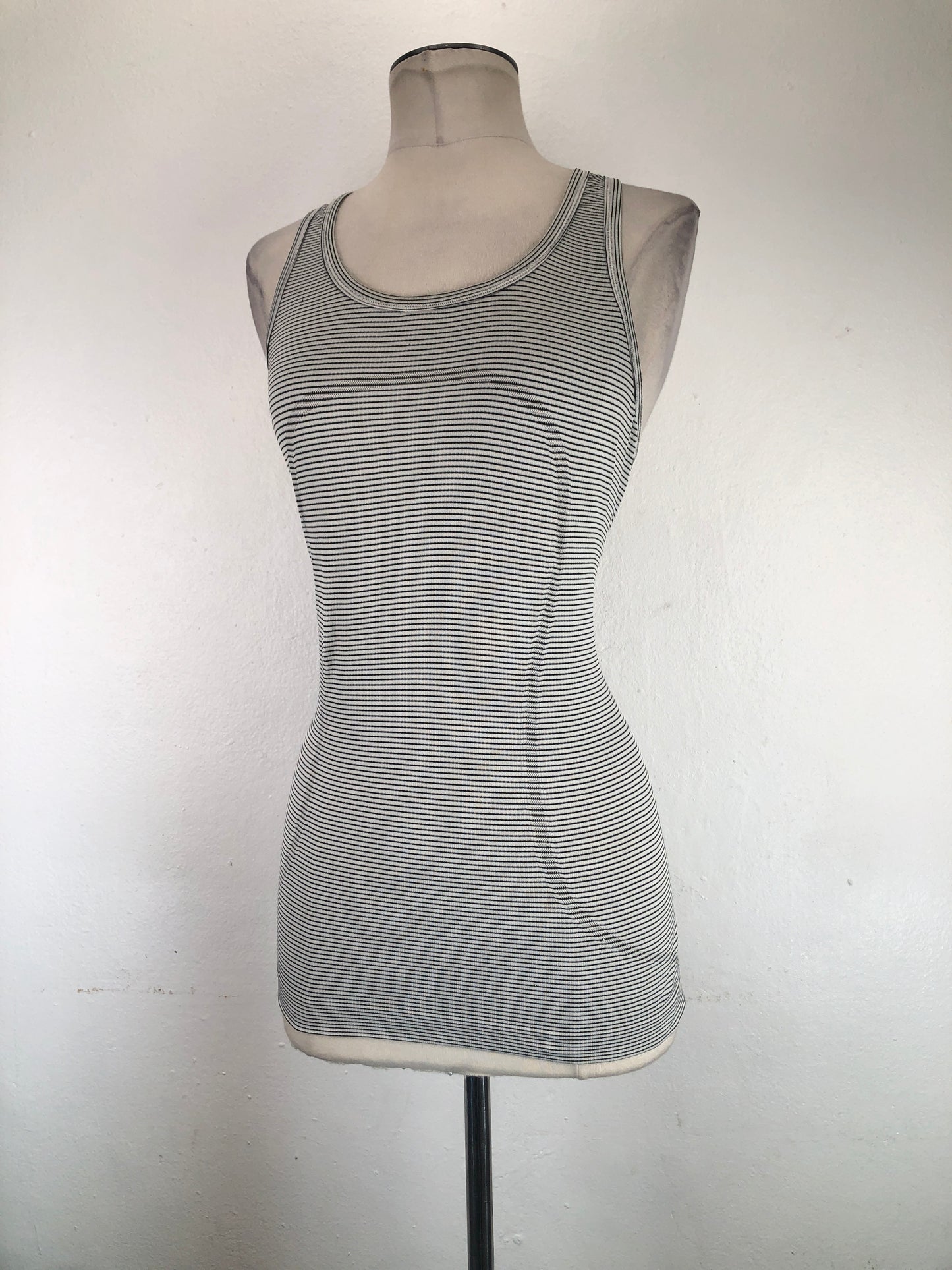 Blusa Gris de Rayas Luulemon