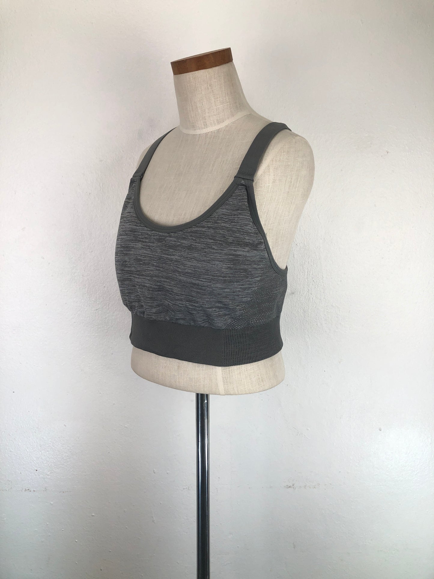 Blusita Gris Deportivo Avia