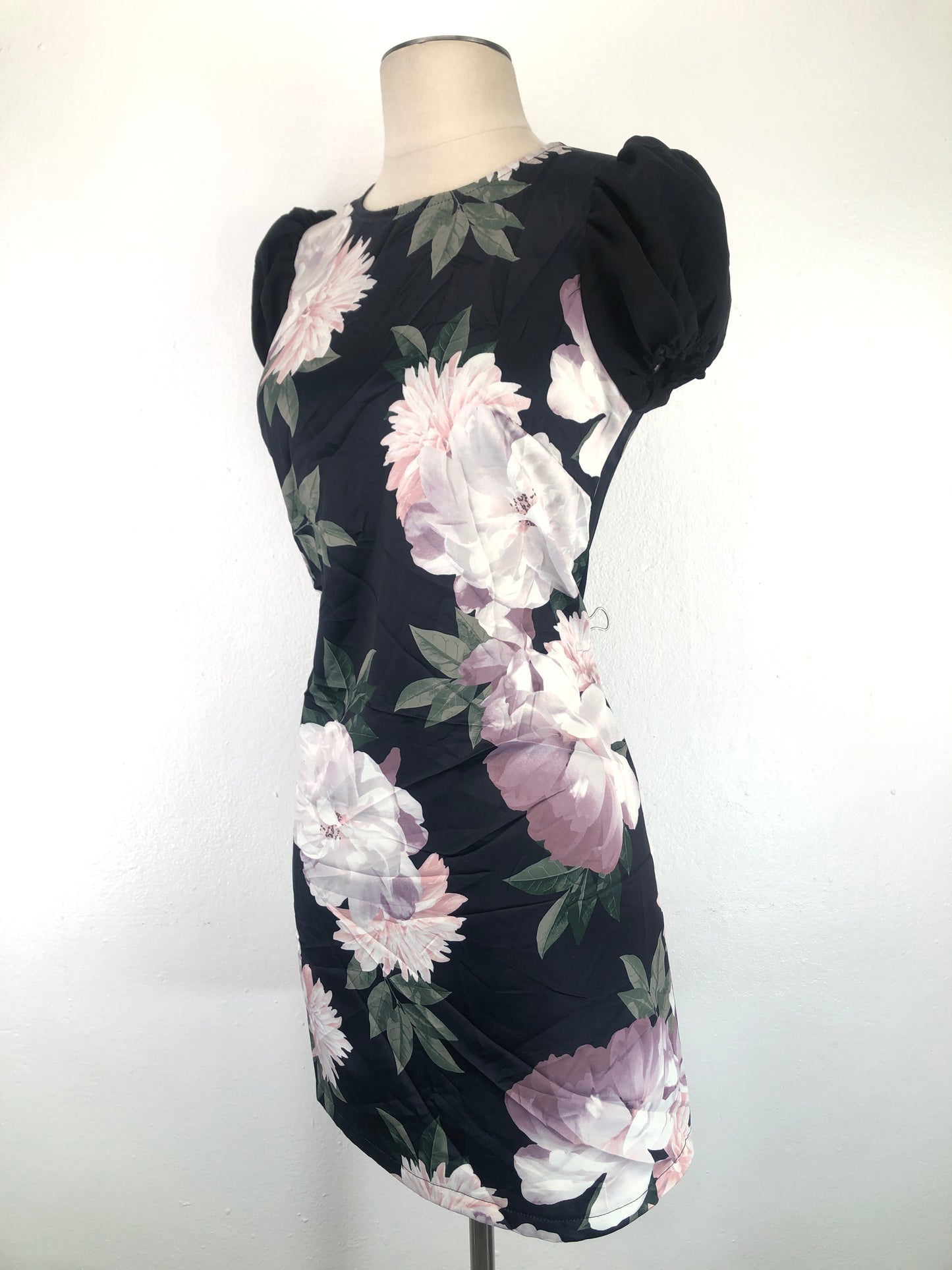 Vestido Negro des Flores Ladies