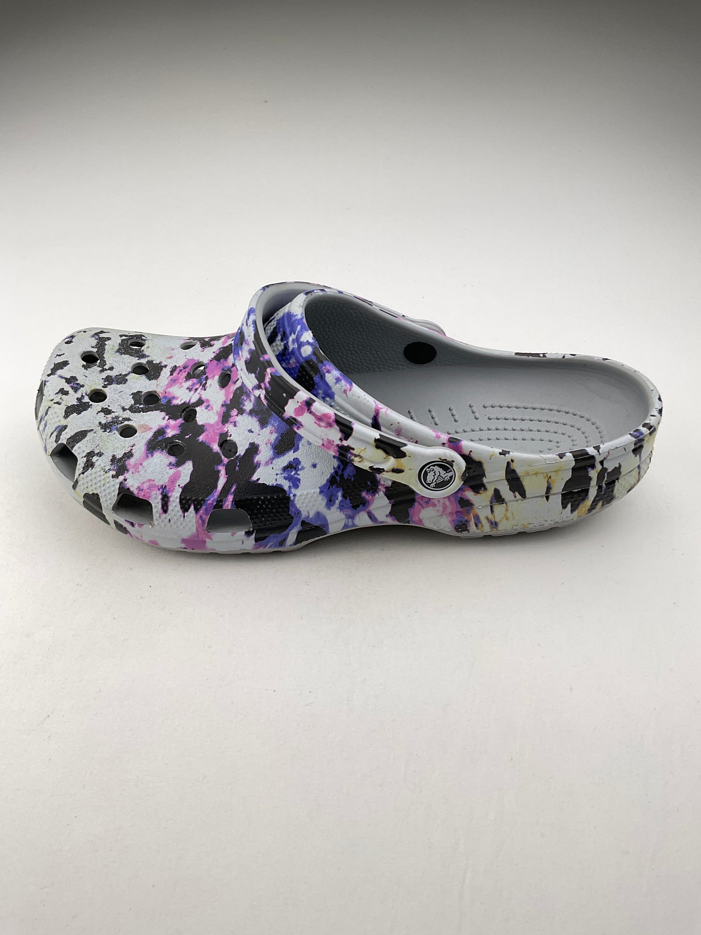 Sandalia Multicolor Crocs