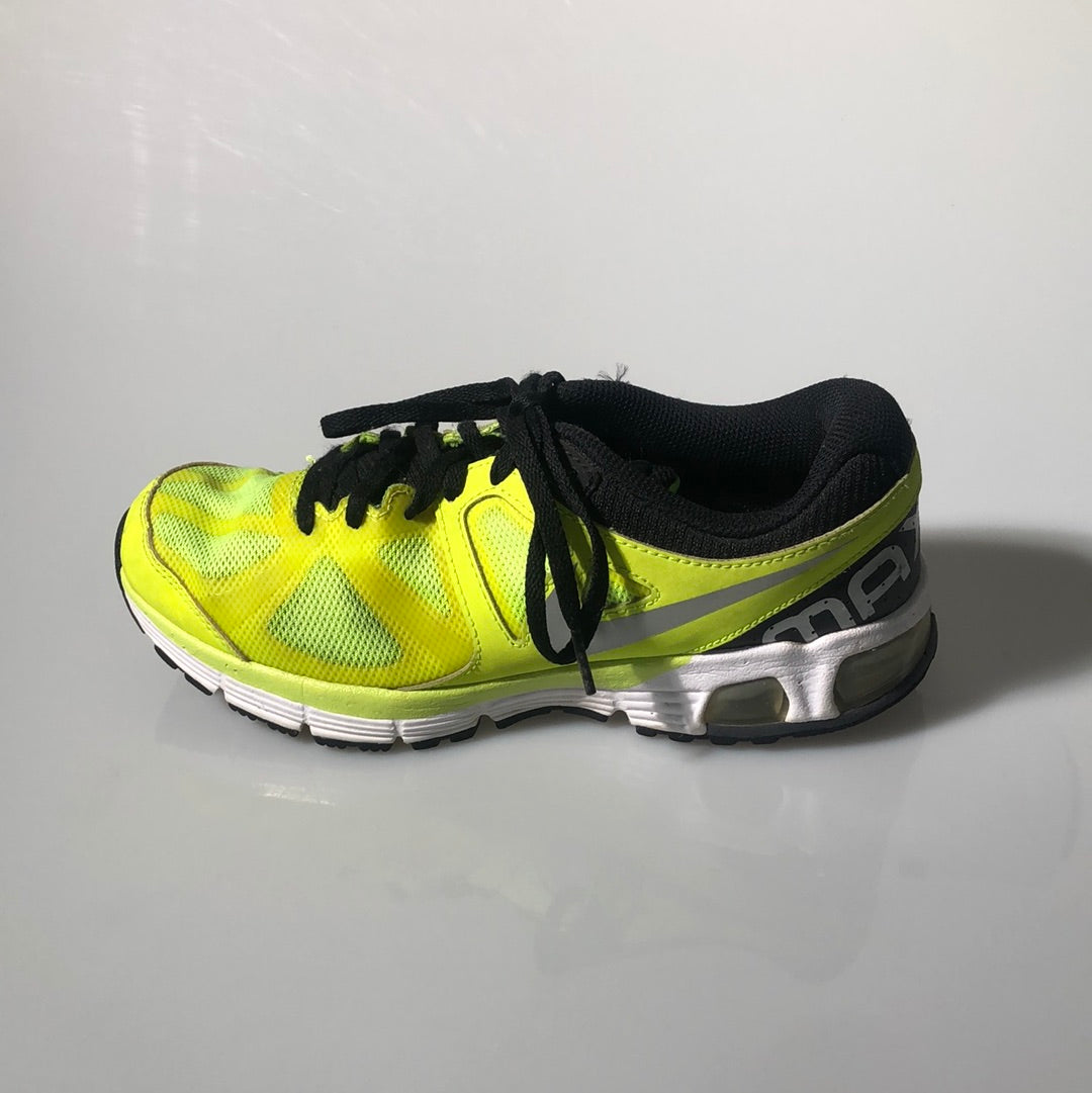 Tenis Verde Nike Max