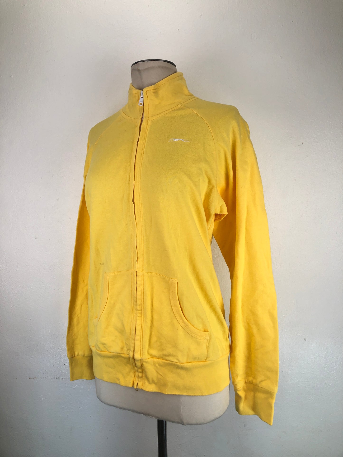 Abrigo Amarillo Greyhound