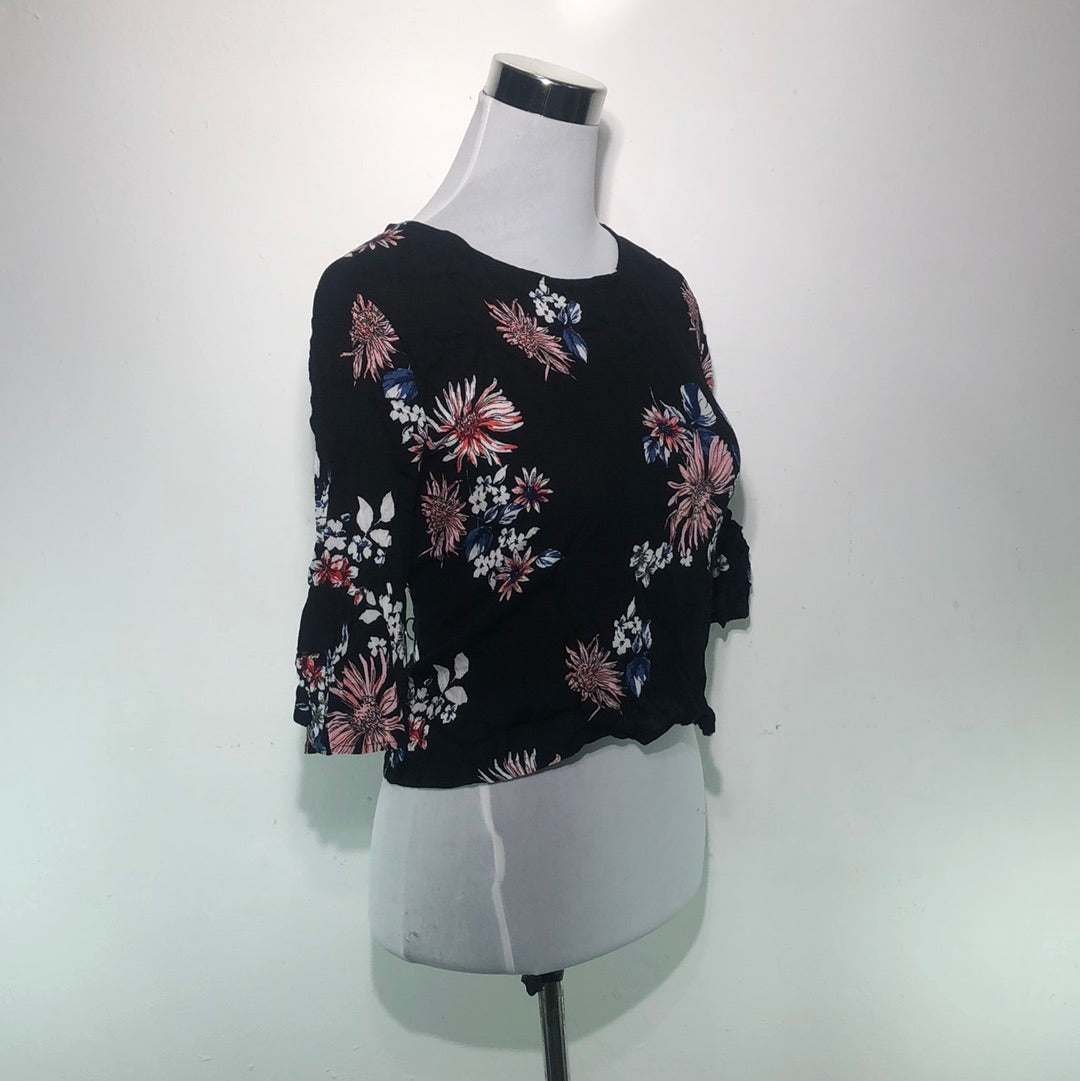 Blusa Negro de Flores H.I.P
