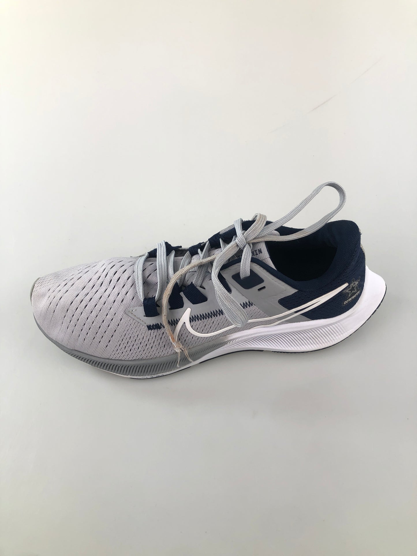Tenis Gris Deportivo Nike