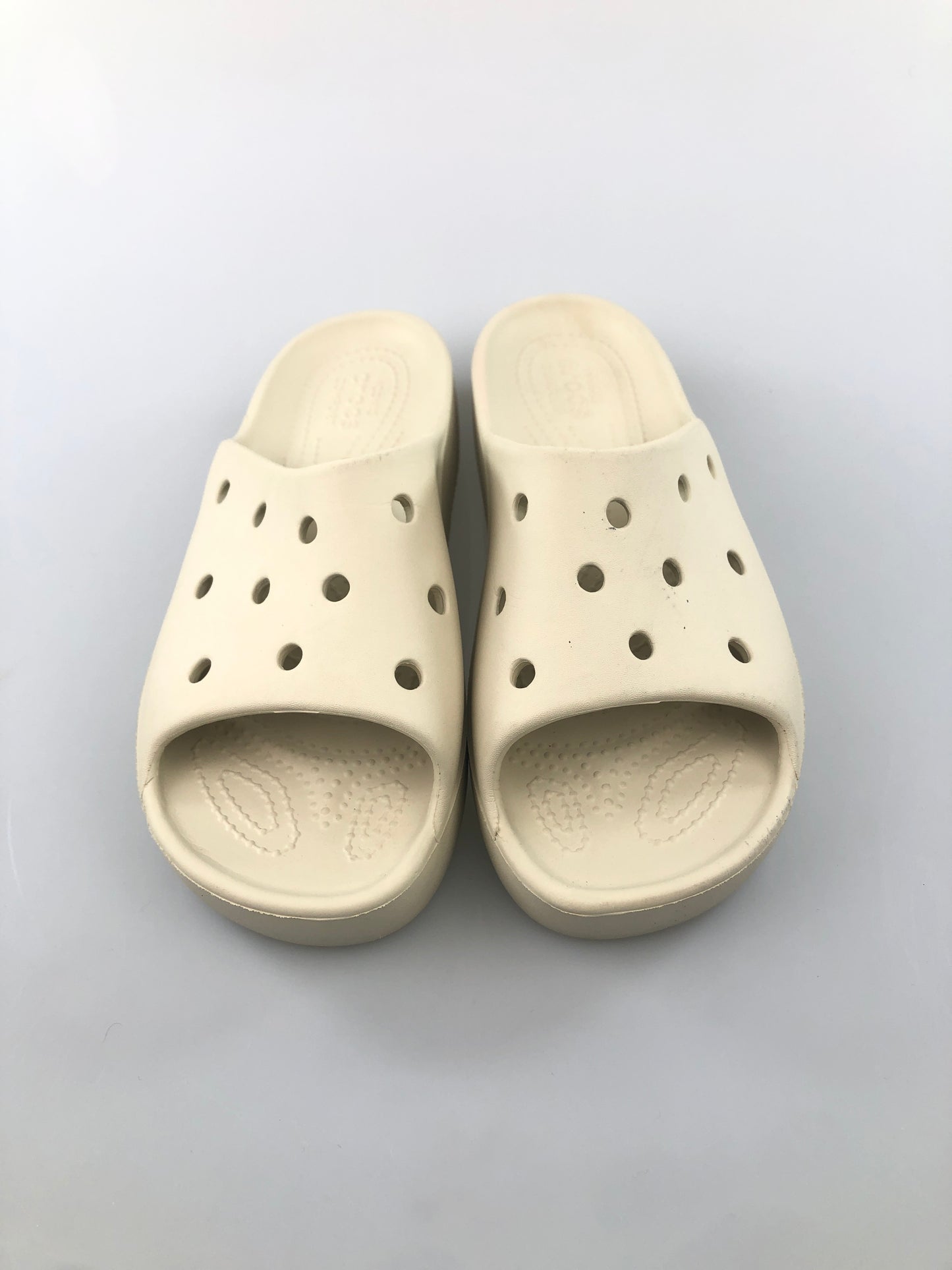 Sandalia Beige Crocs