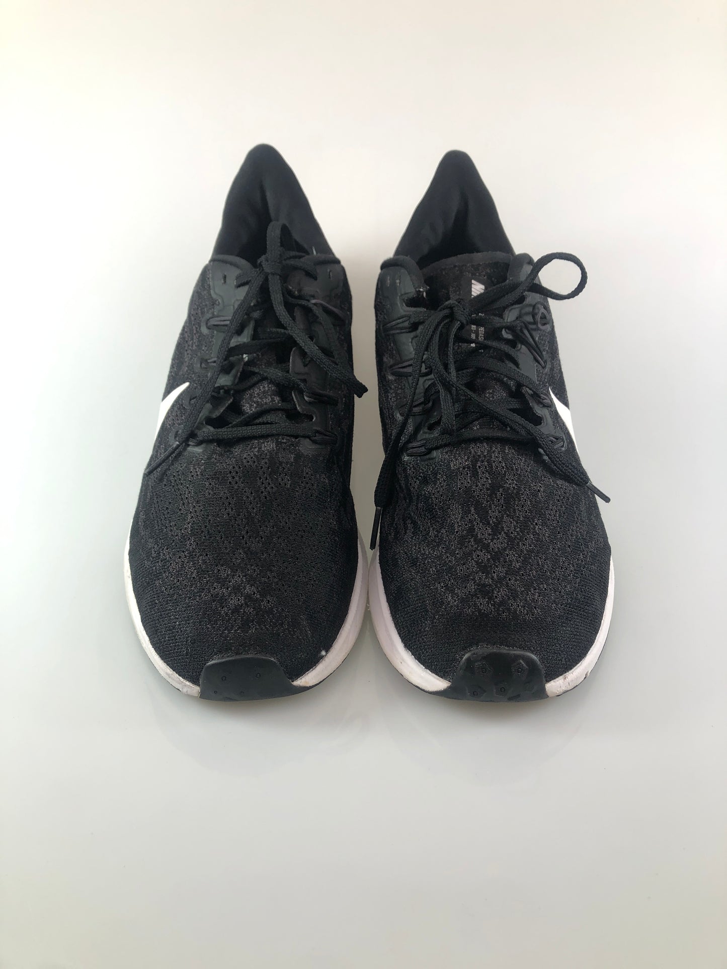 Tenis Negro Nike Zoom