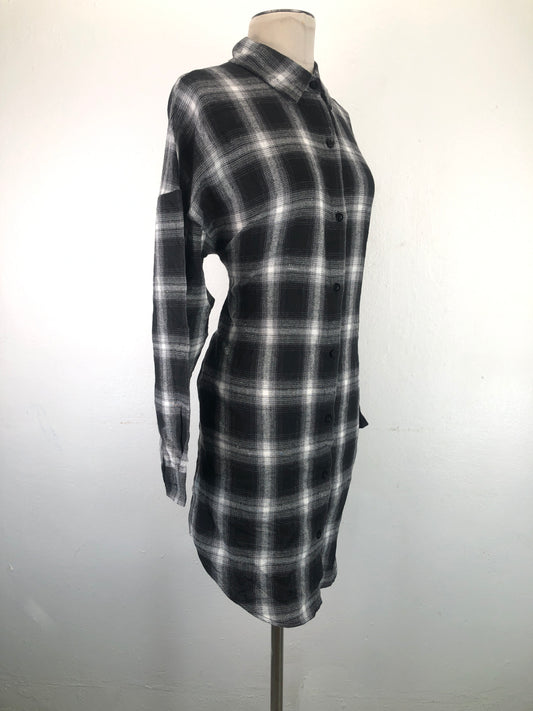 Vestido Tipo Camisero Gris de Cuadro Variangis