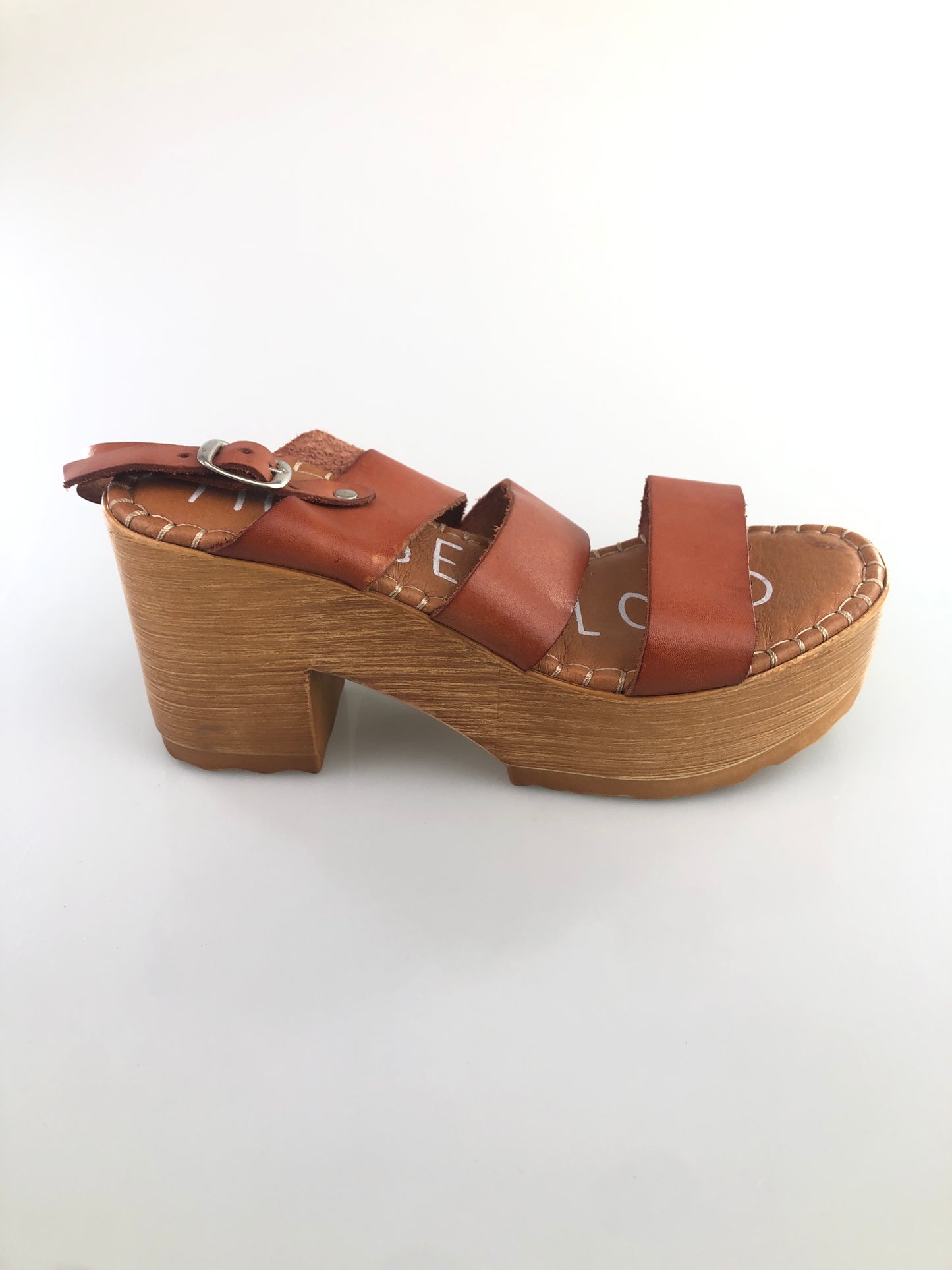 Zapatilla Marron Musse y Cloud