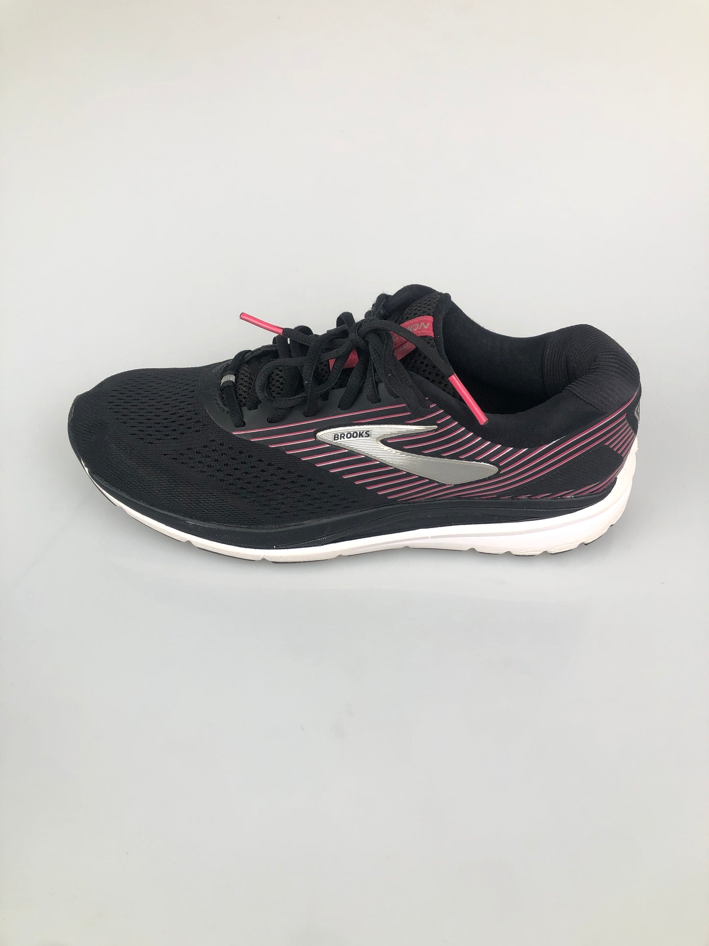 Tenis Negro Deportivo Brooks