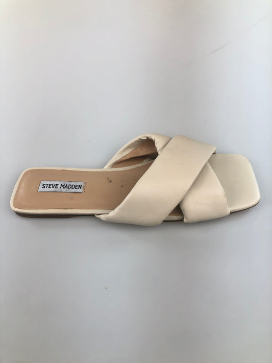 Sandalia Crema Steve Madden