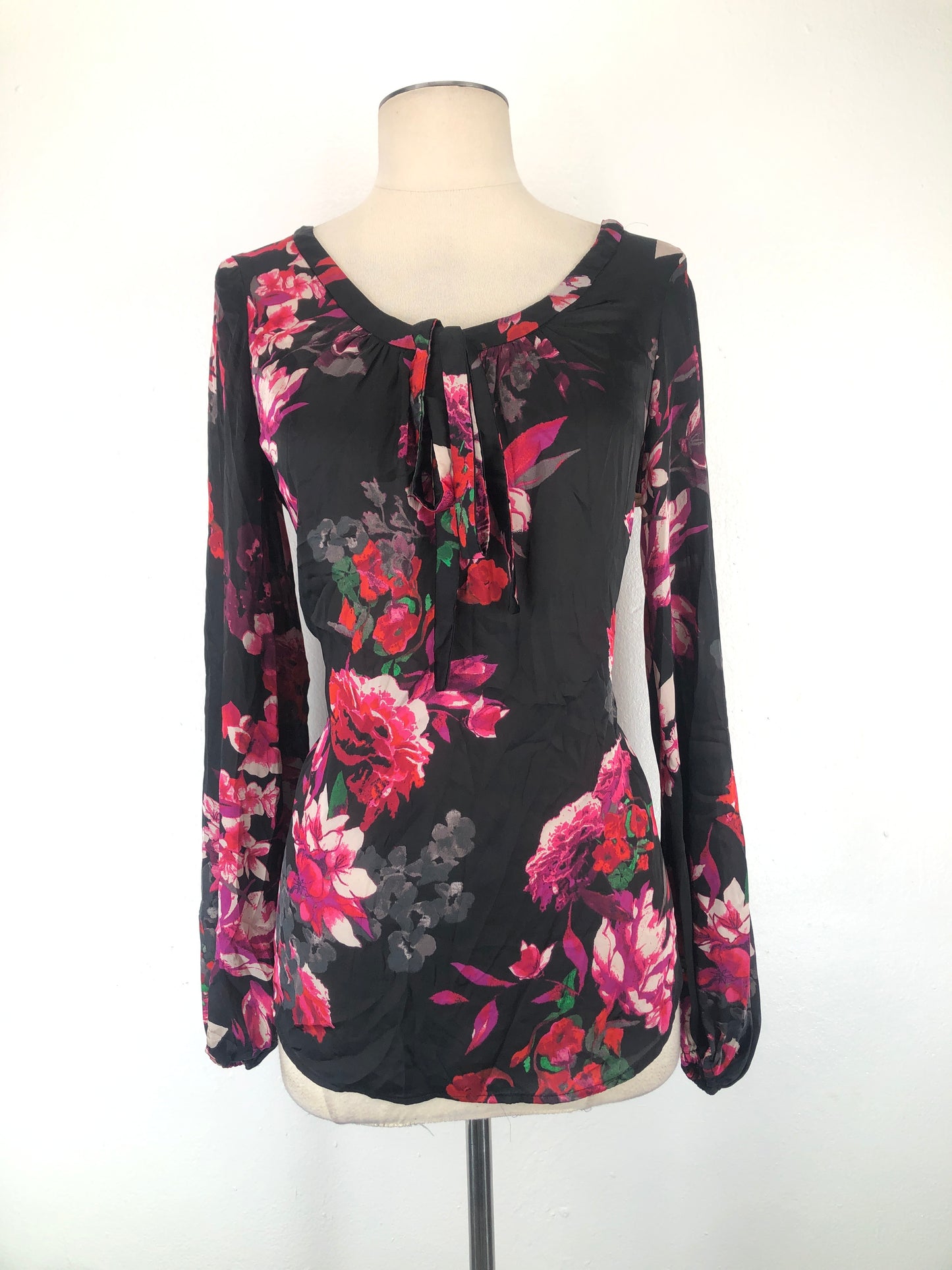 Blusa Negro de Flores KIRNA ZABETE