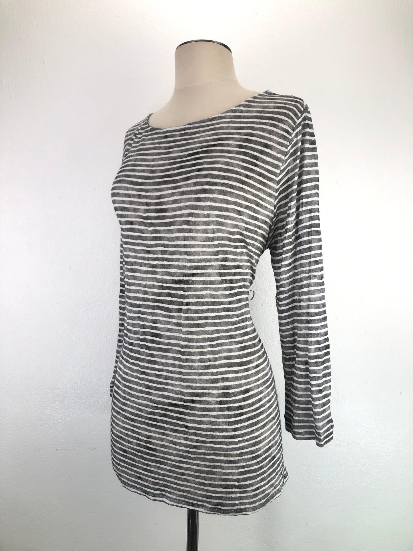 Blusa Rayas Gris Majestic Filatures
