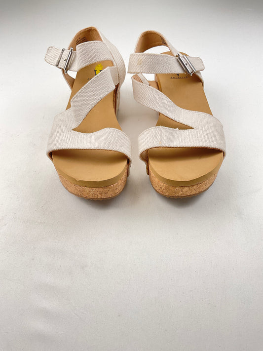 Zapatilla crema Volatile