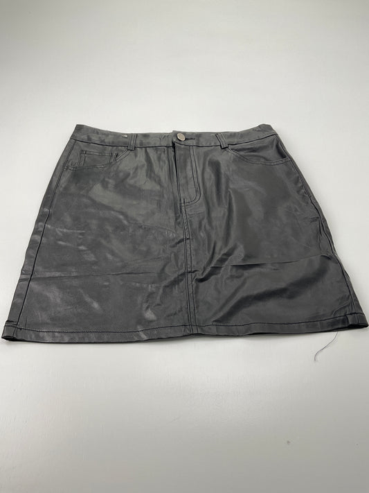 Falda Leder Prettylittlething Negro