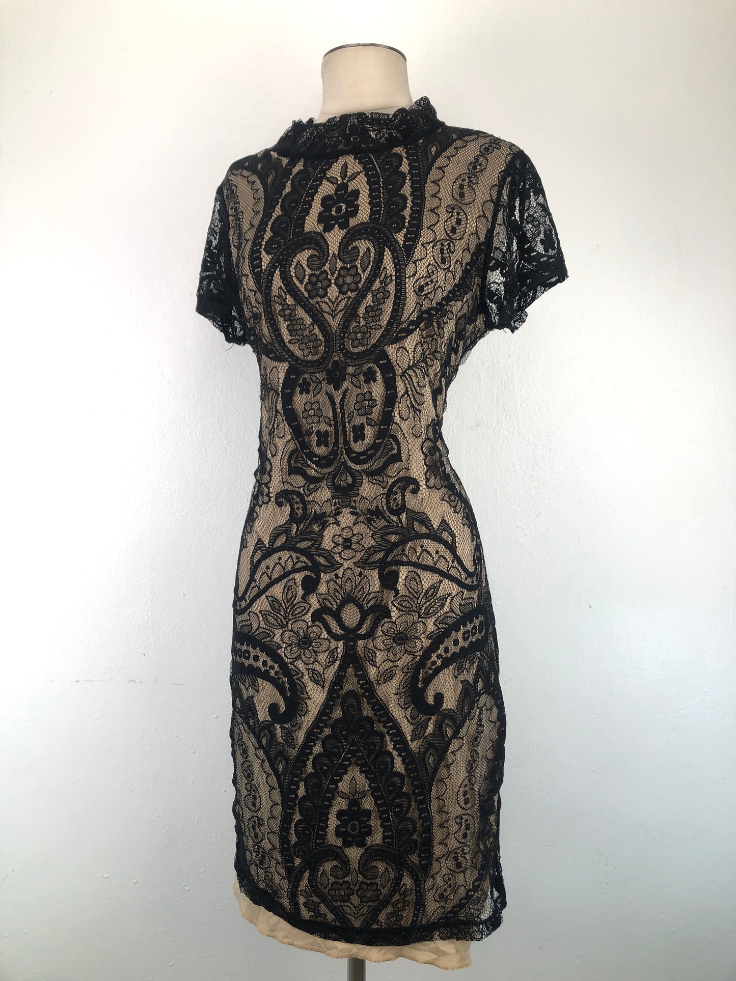 Vestido Negro de Floral Liberty Love