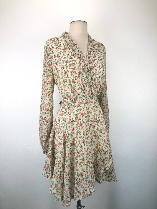 Vestido Crema Floral Into