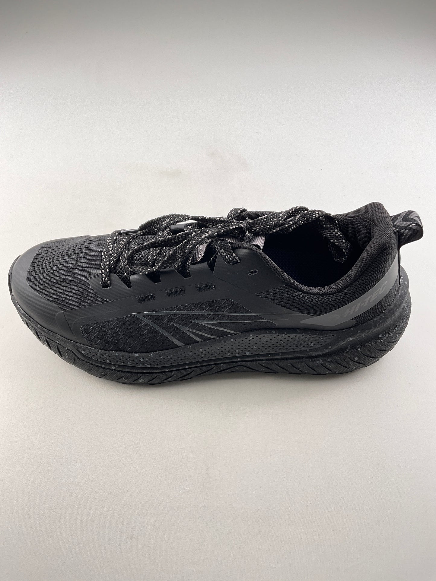 Tenis Negro Deportivo Hi Tec