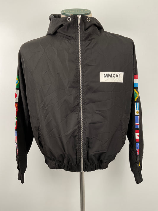 Abrigo Negro Forever 21